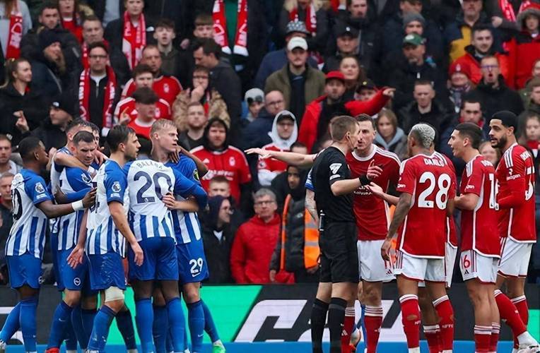 世界杯-雷丁主场迎战卢顿，保级生死战 双方历史交锋卢顿占优