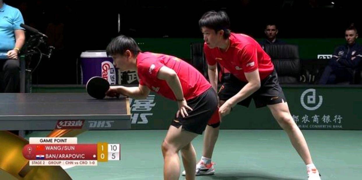 乒联混合团体王楚钦/孙颖莎3比0的总比分胜伊沃·本/阿拉波维奇