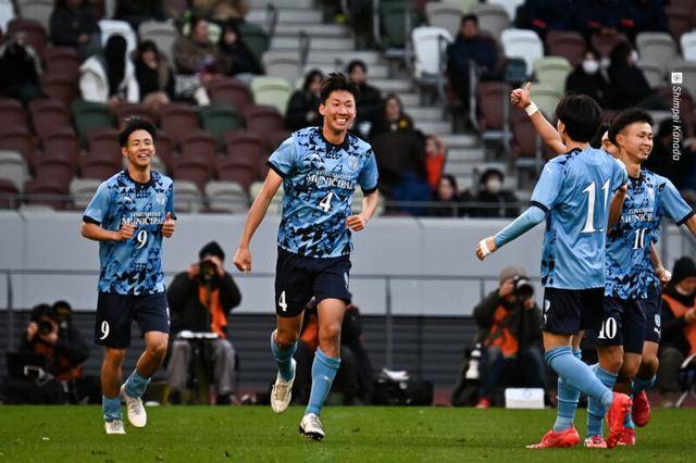 全国大会揭幕战4-1！日本这项校园足球赛事，竟办到了第104届！