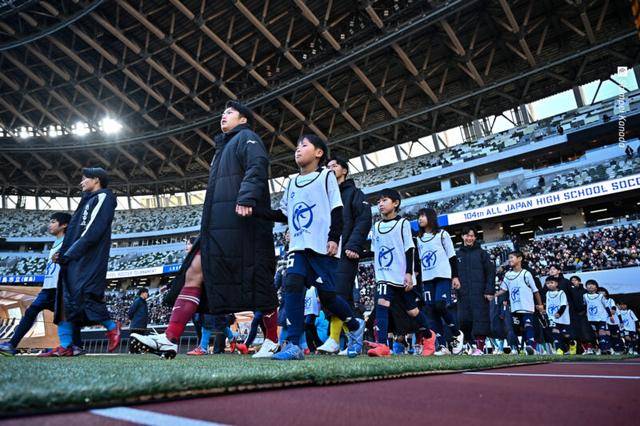 全国大会揭幕战4-1！日本这项校园足球赛事，竟办到了第104届！