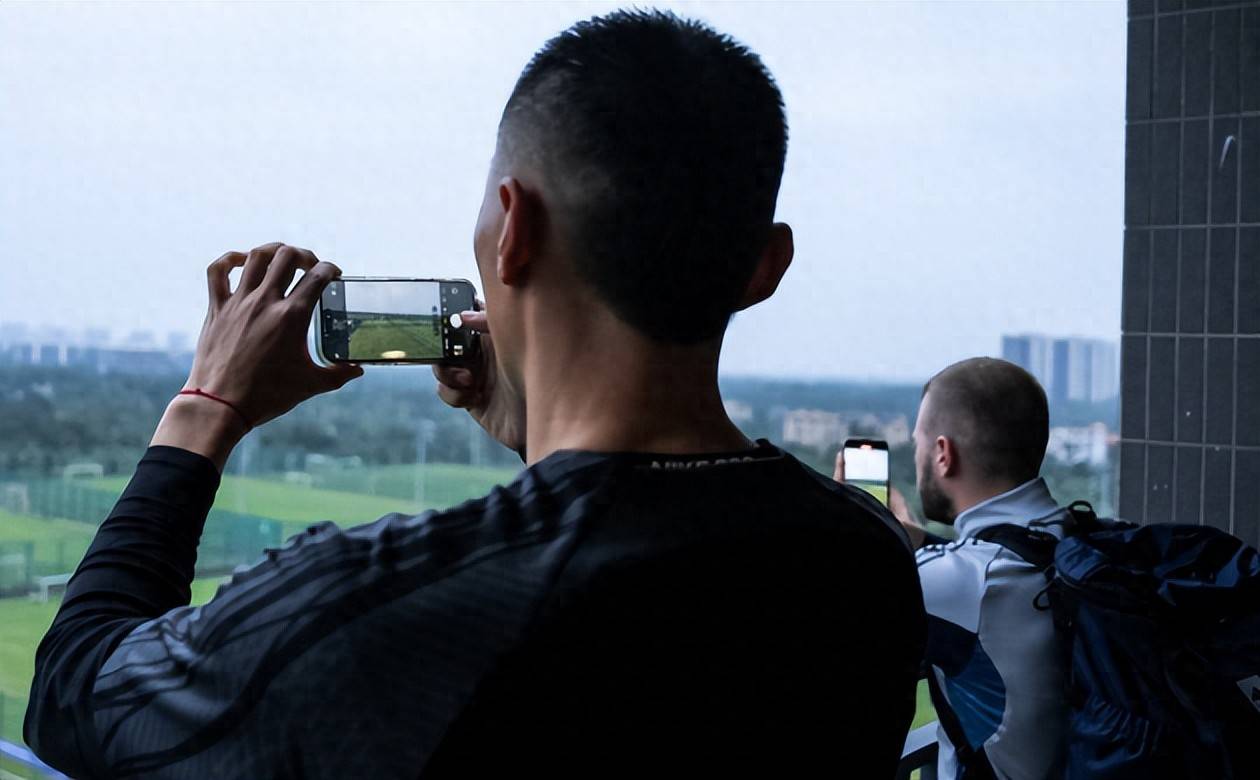 中国足球将崛起，英超名宿携手天才球员于大宝打造青训体系