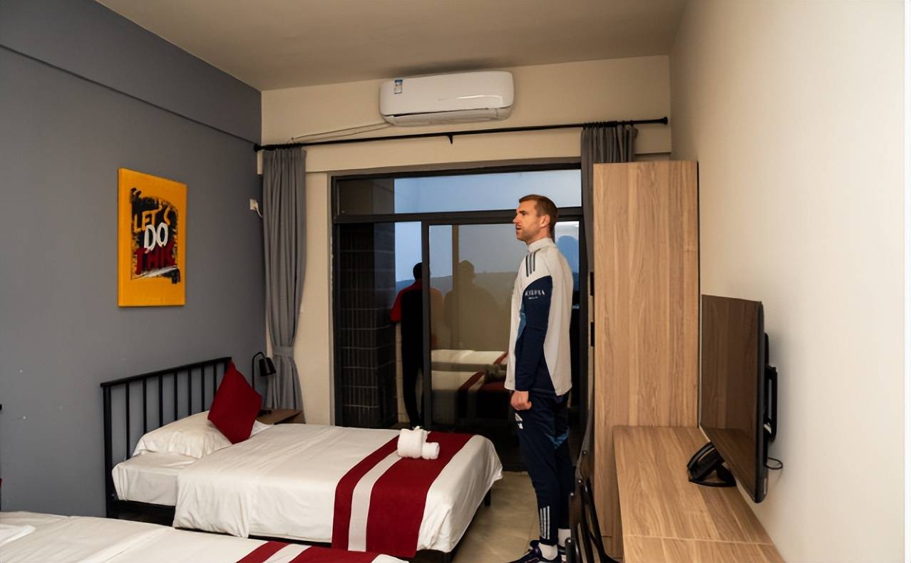 中国足球将崛起，英超名宿携手天才球员于大宝打造青训体系