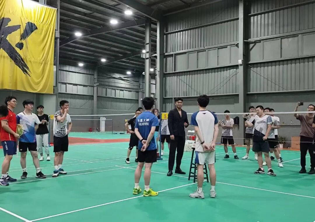 新手怎样练习多球训练？掌握这几招发球技巧，轻松提升羽毛球手感